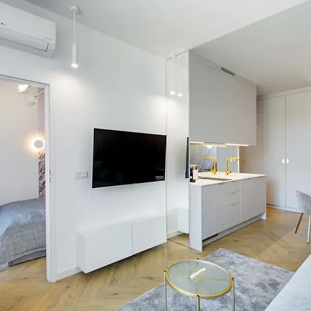 Apartman Grey A Z Basenem Letnim By Holiday&sun