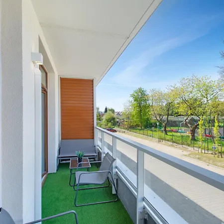 Grey A Z Basenem Letnim By Holiday&sun Apartman